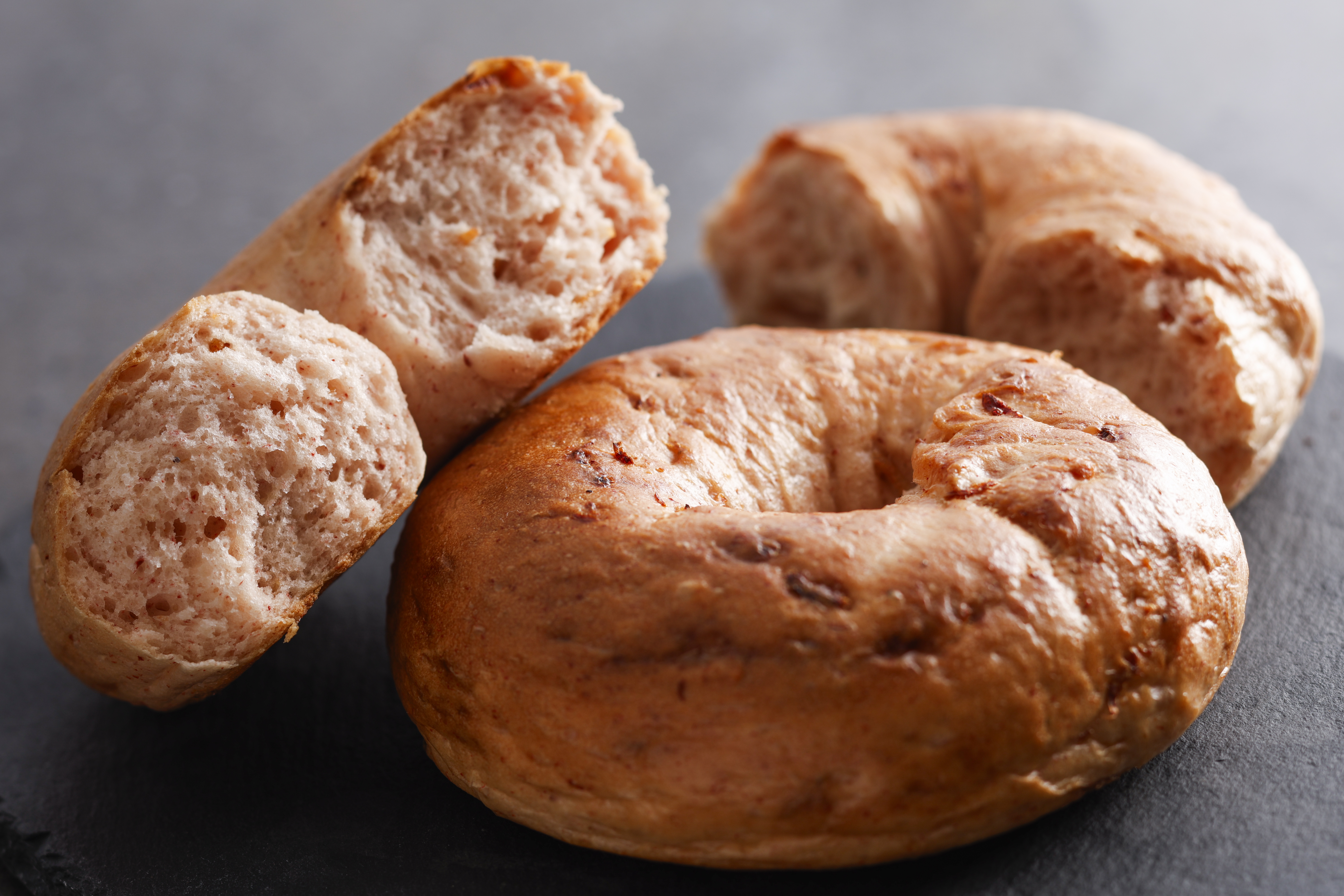 えび豆ベーグルの画像、びわ湖大津プリンス ホテルロビーラウンジ ポートニオのホームページへのリンク