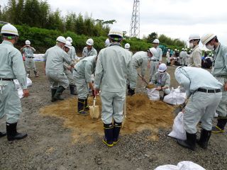 土のう作成作業