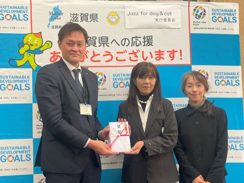贈呈式の様子