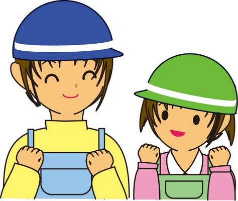 ヘルメットをかぶる女性（防災）