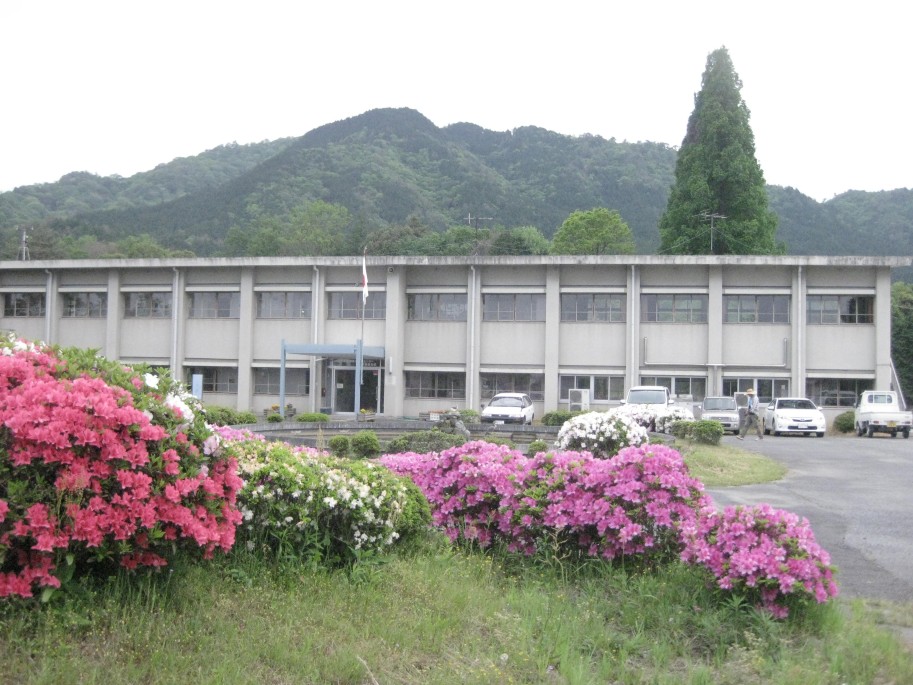 花・果樹研究部庁舎写真