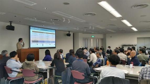 滋賀銀行・宇佐見氏による講演の様子