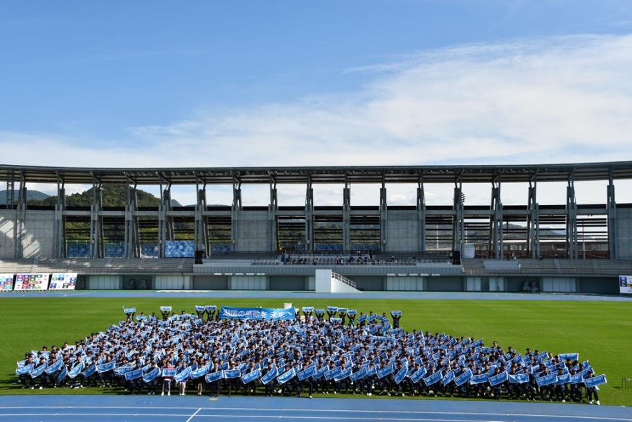 陸上・走高跳で3位に輝いた瀬古優斗選手の掛け声のもと行った「写真撮影」