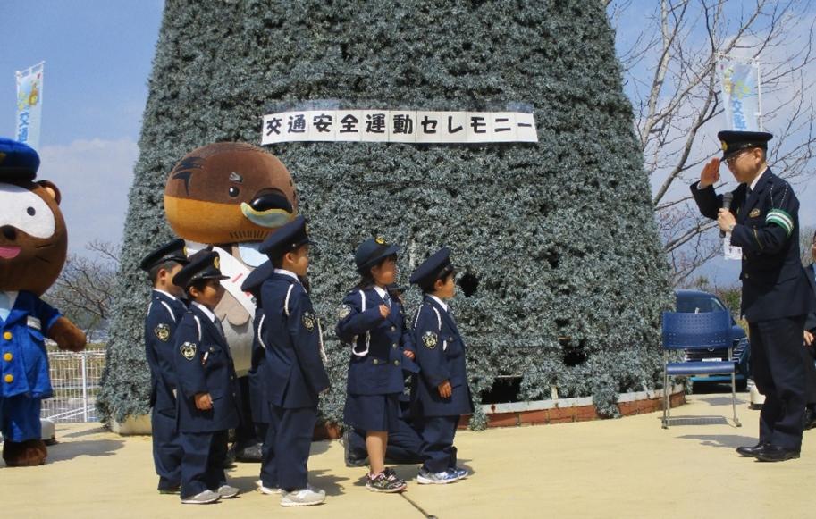 春の全国交通安全運動オープニングセレモニー啓発の様子1