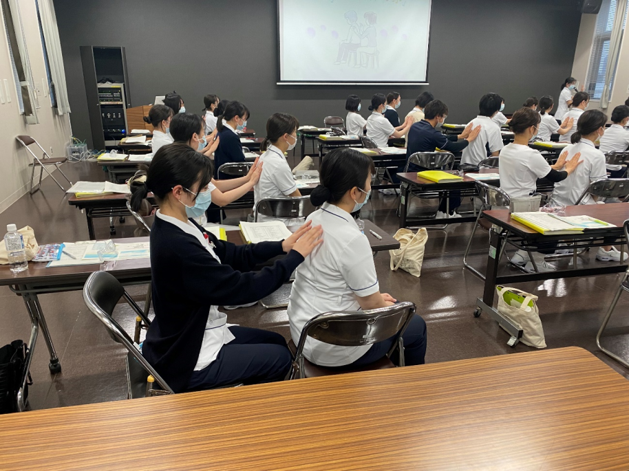 令和4年度新規採用看護職員研修の様子3