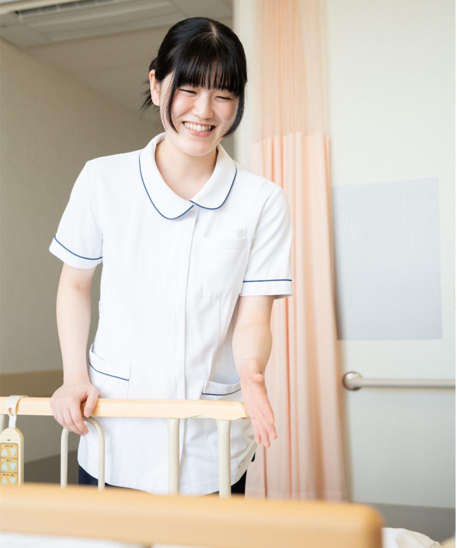 8A看護師ベッドサイド写真