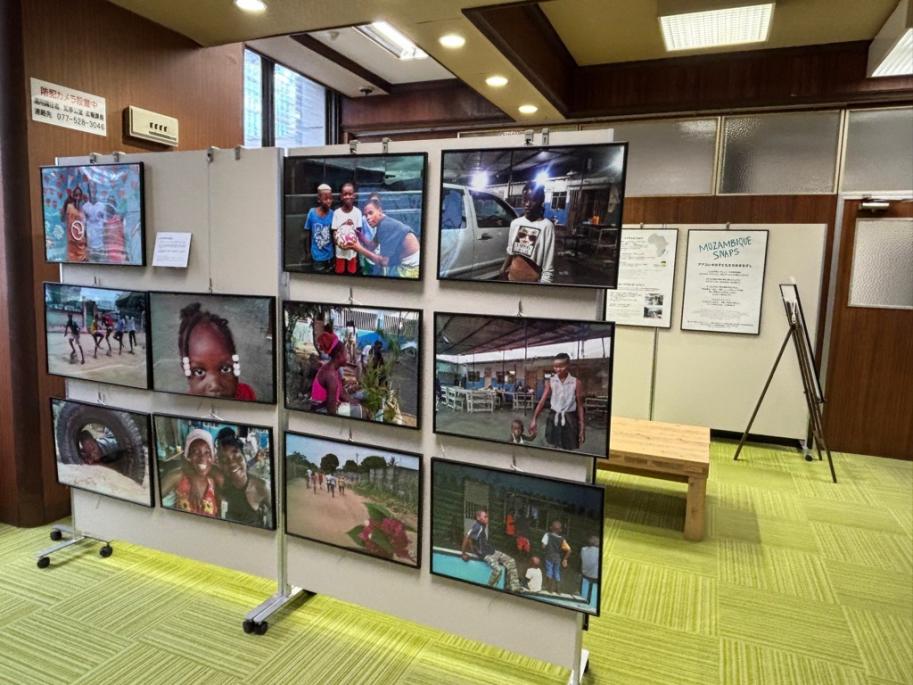 県民サロンでの展示の様子