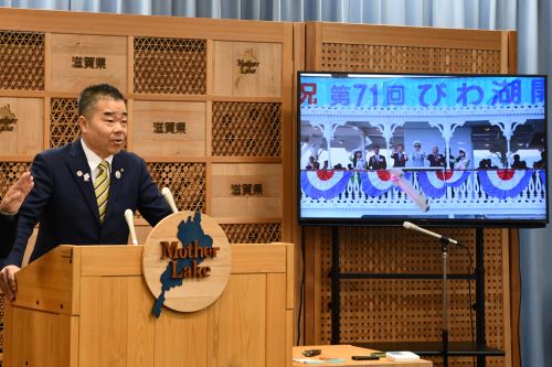 会見の様子