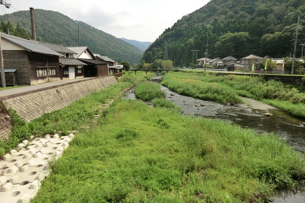 鍛冶屋橋左岸下流(現在)