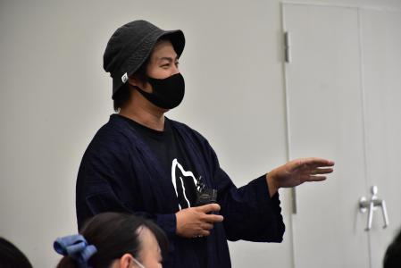 清水ふるさと活性化大使が話す様子