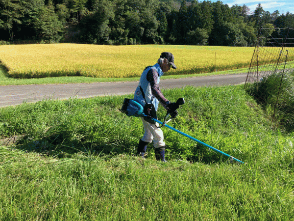 草刈り機