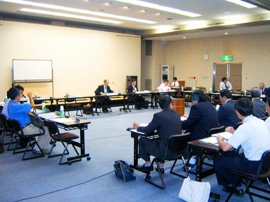 RD最終処分場問題対策委員会協議会の様子