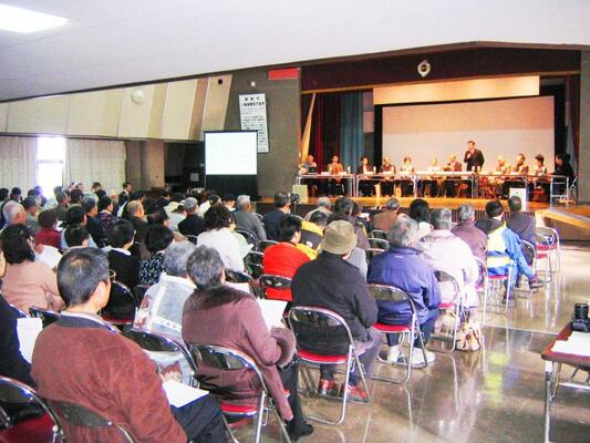 会場の様子(傍聴席側後方から)