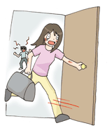 身の危険を感じたら、その場を逃げ出し、第三者へに助けを求めましょう