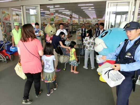 甲賀地域ゆる3プロジェクト防犯キャンペーン(特殊詐欺被害防止啓発)の様子7