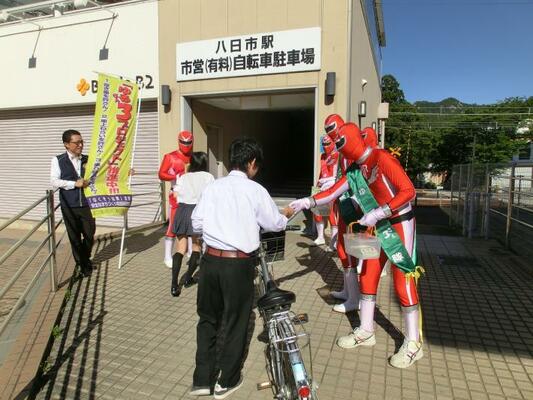 東近江市ゆる3プロジェクト防犯キャンペーン(7月14日)の様子2