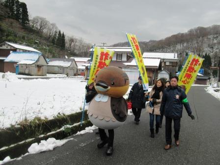 長浜地域(余呉)での「詐欺用心」啓発の様子3