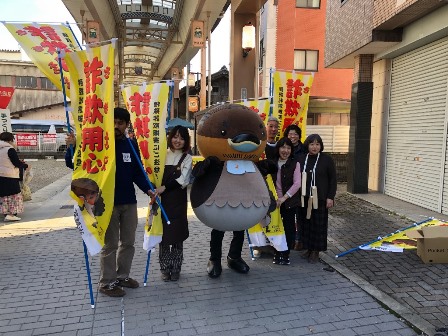 東近江地域(八日市本町商店街)での「詐欺用心」啓発の様子2