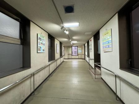 滋賀県庁(渡り廊下3階)の様子3