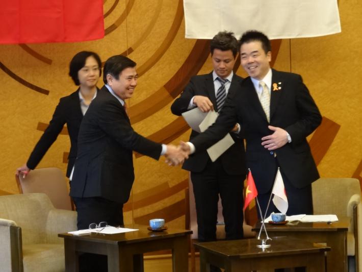 ホーチミン市人民委員会委員長知事表敬訪問
