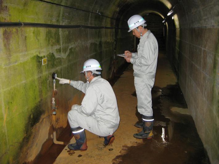 施設点検作業