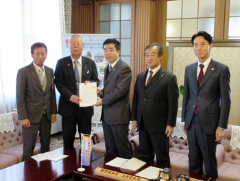 滋賀県中小企業家同友会の要望を受領