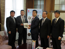 鴨川水系河川改修事業促進協議会および安曇川水系治山治水事業促進協議会の皆様と面会2