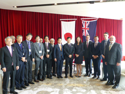 クイーンズランド州政府のパラシェ首相らと面会
