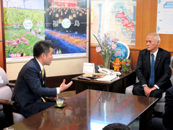 環境省にて山本大臣と意見交換