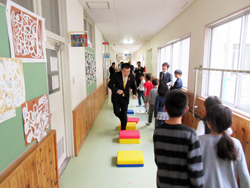 春照小学校・朝の10分間運動を視察・体験。2
