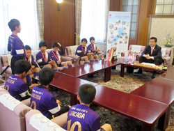 若葉ホッケースポーツ少年団・彦根ワイルドキッズの皆さんとの会談