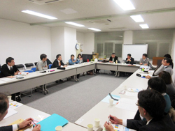 「障害者働き・暮らし応援センター」の代表者会議に出席