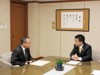 第21期滋賀県スポーツ推進審議会で諮問される様子
