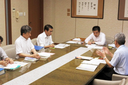 予算編成協議の様子