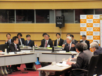 関西広域連合の会議に出席