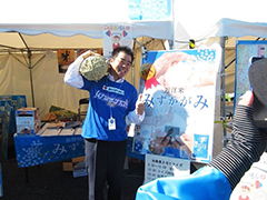 イナズマロックフェス会場でも「みずかがみ」のPR