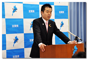 記者会見の様子